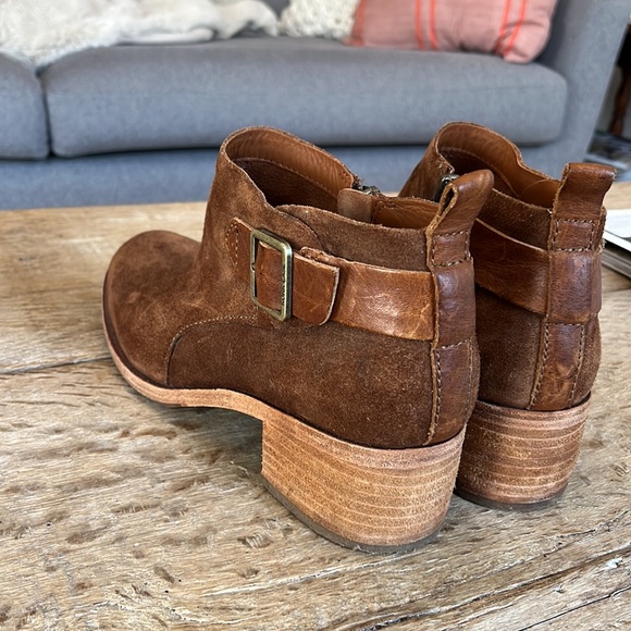 Brown boots, women’s size 9, worn once, like new condition. Brand: Kork-Ease. - Picture 3 of 4